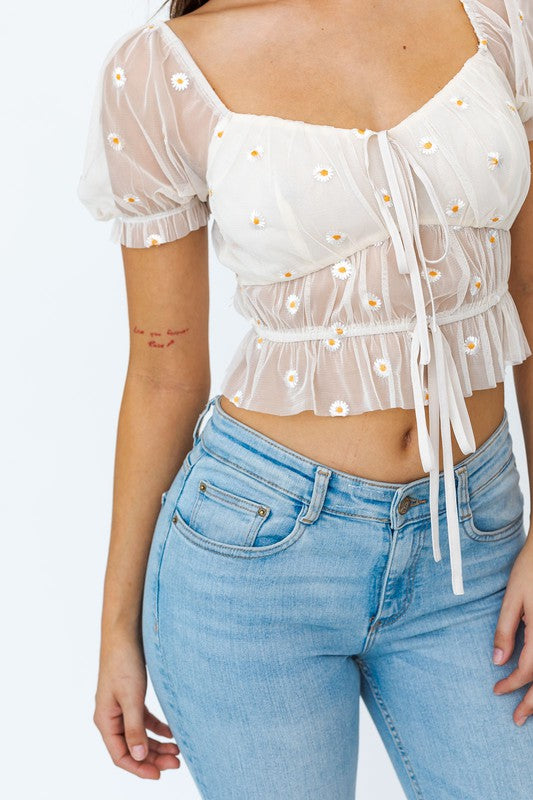 Daisy Short Sleeve Ruched Crop Top