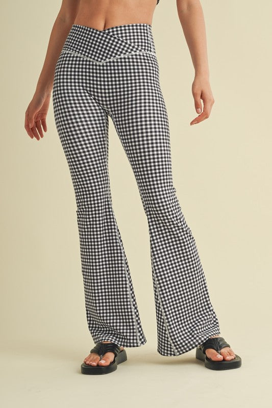 Gingham Soft Sculpt V-Waist Flare Pants