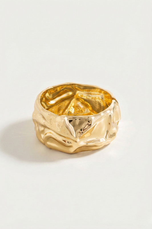 Sculpted Aura Bangle