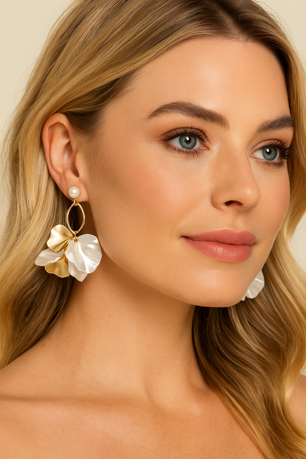 Lumière Petal Dangle Earrings