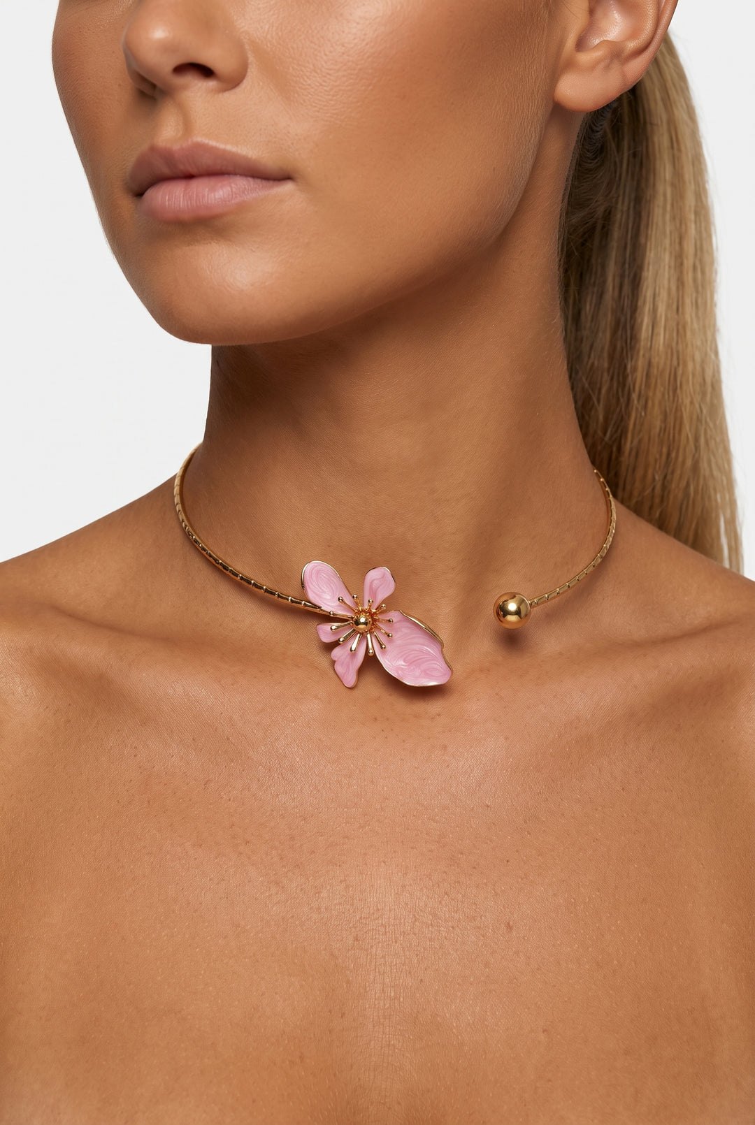 Sculpted Flower Choker Necklace