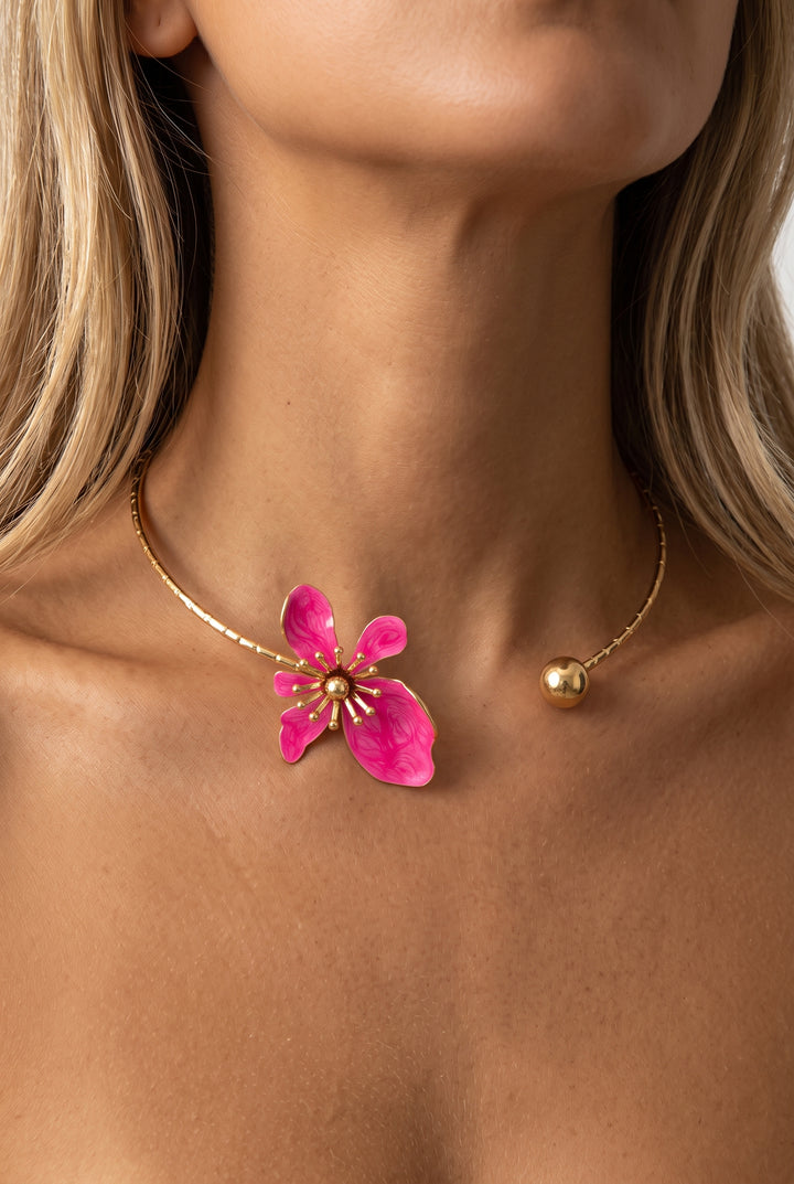 Sculpted Flower Choker Necklace